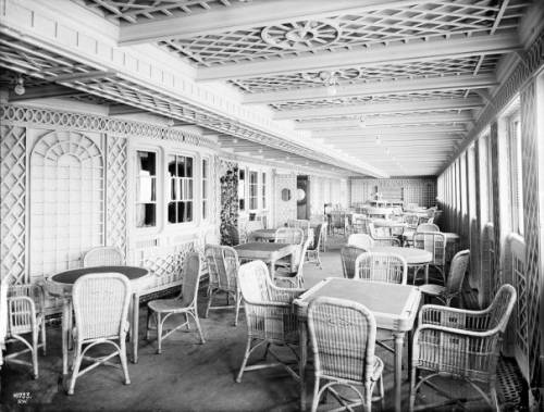 Cafe Parisian