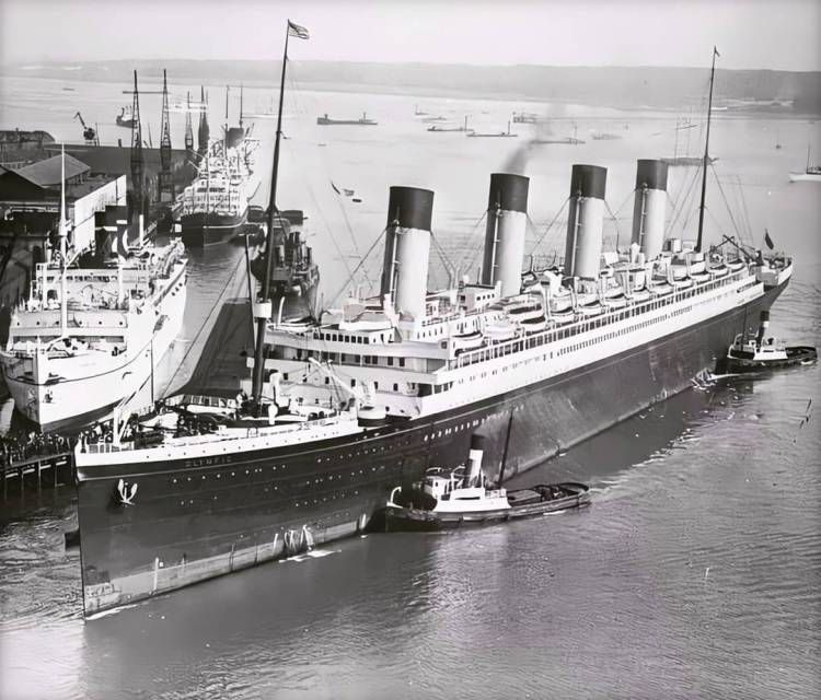 RMS Olympic прибывает в Саутгемптонский терминал Ocean Dock. 1934 год.